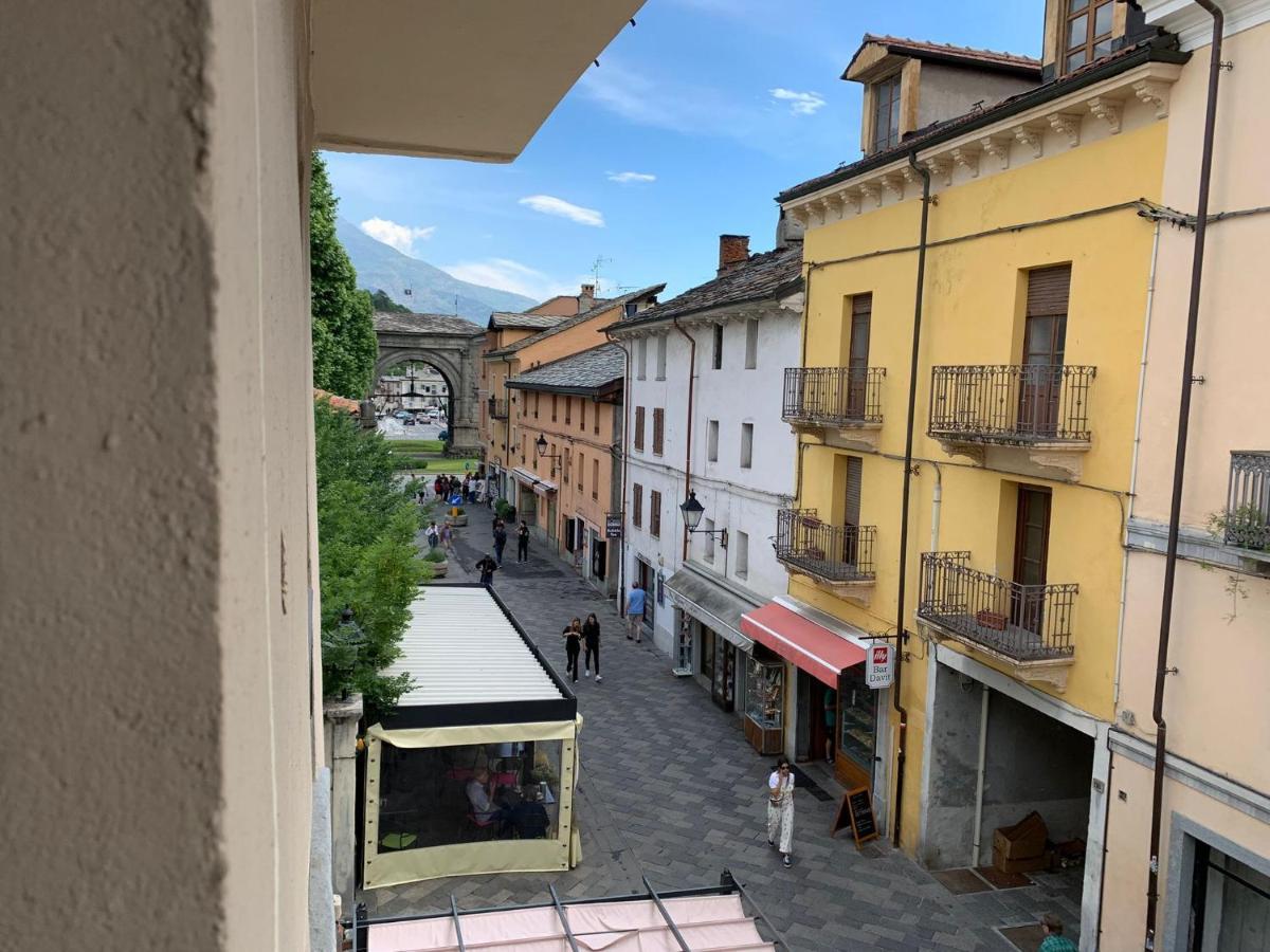 Apartament Casa Di Marzi Aosta Zewnętrze zdjęcie
